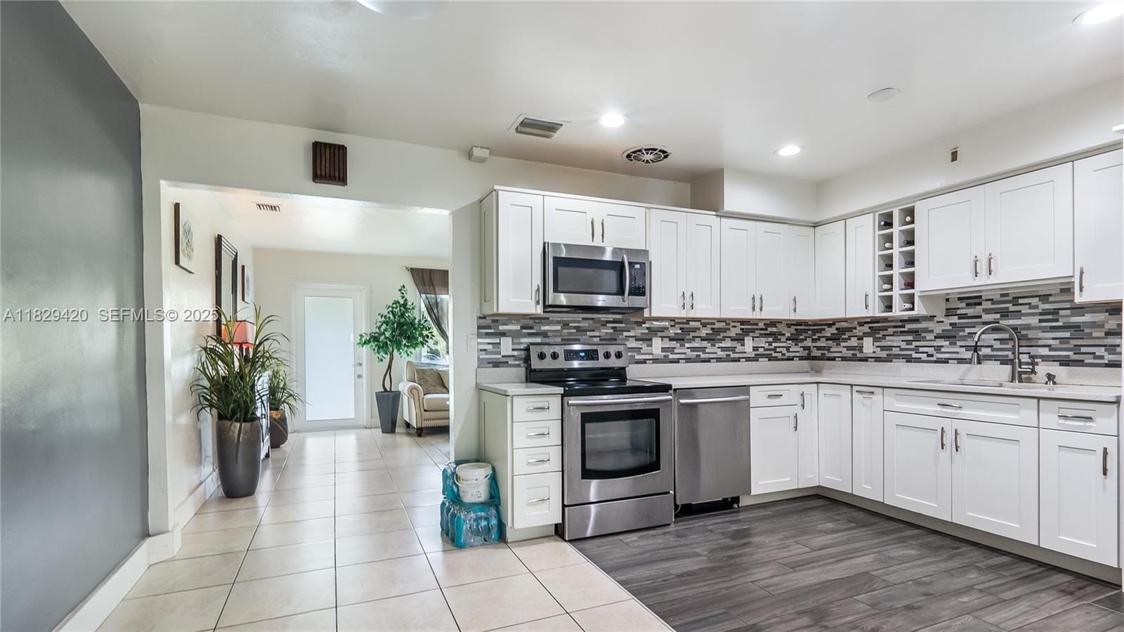2648 Cleveland Street — photo 10