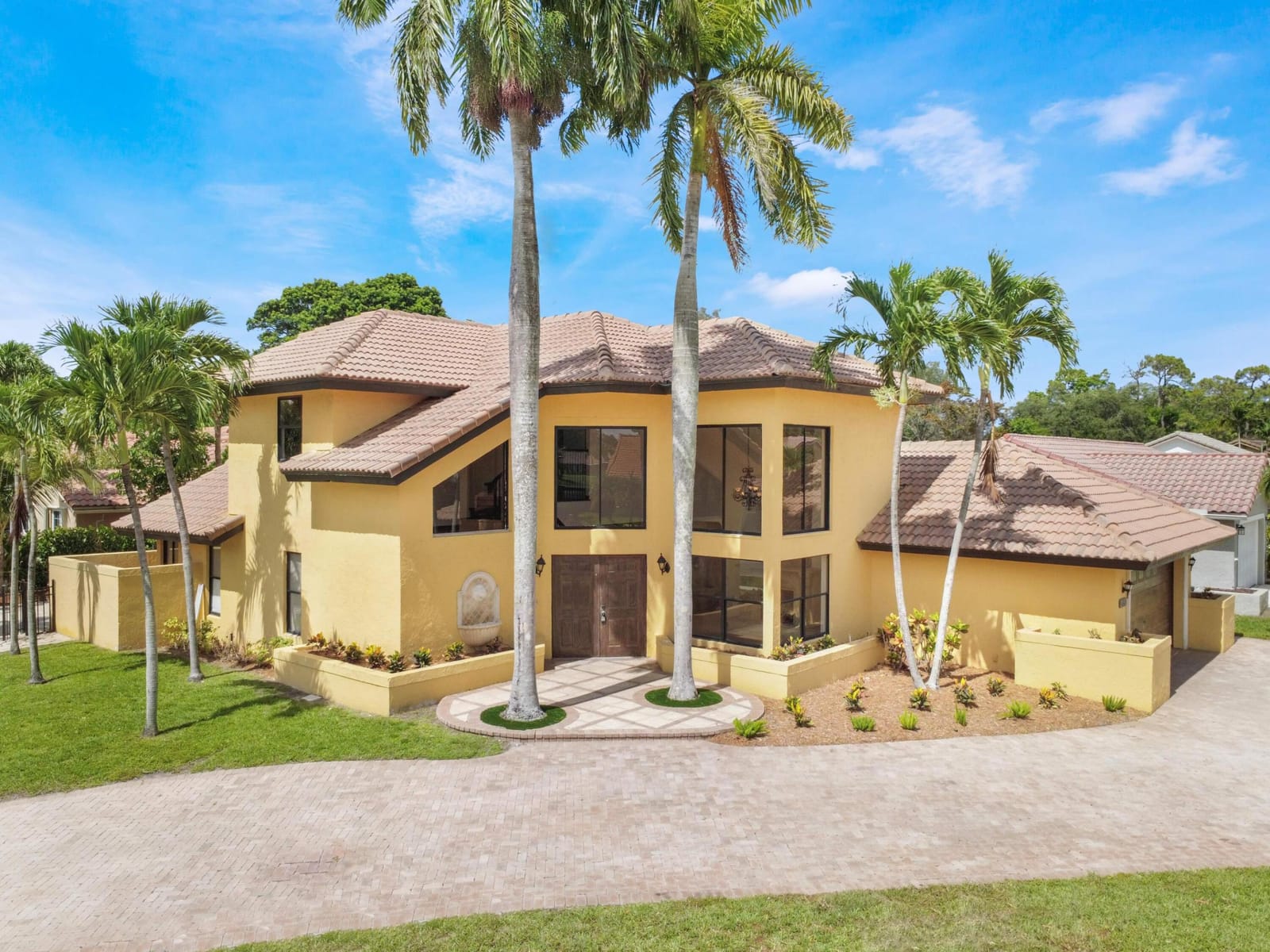 21130 White Oak Avenue, Boca Raton, FL 33428