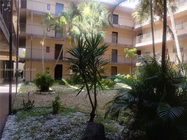 2840 Somerset Drive 101M, sold in Somerset At Lauderdale La, Lauderdale Lakes, FL