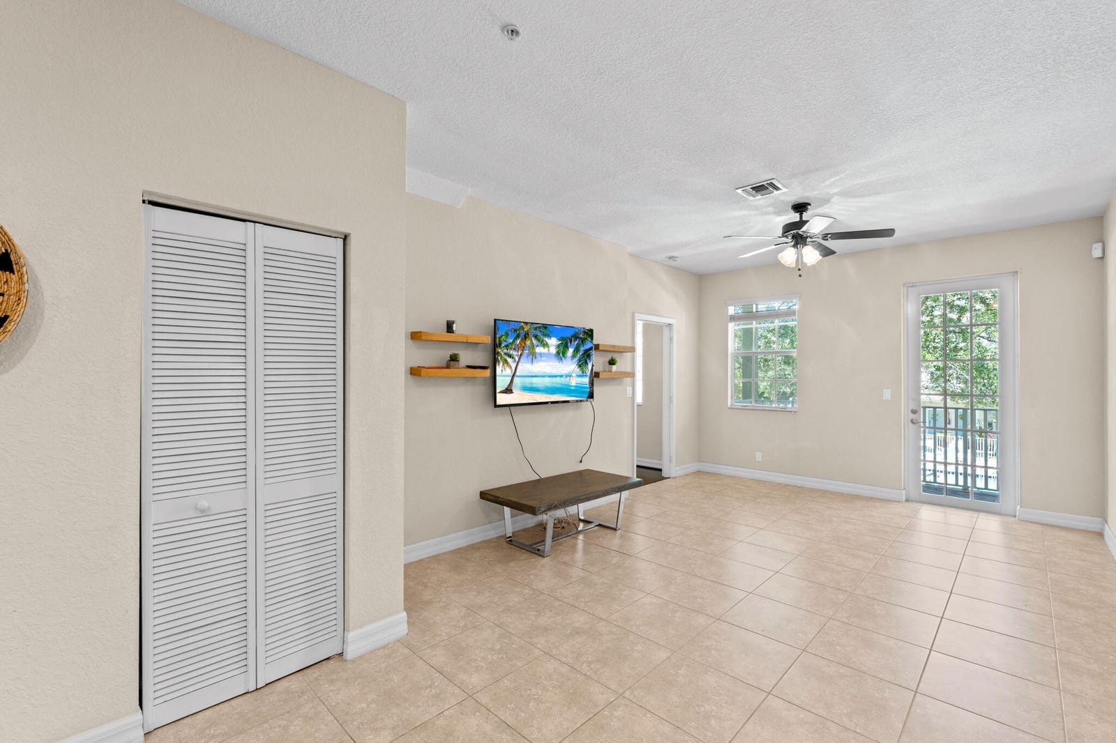 122 W Royal Palm Circle 102, Jupiter, FL 33458 photo 16