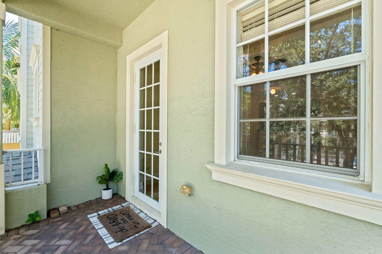 122 W Royal Palm Circle 102, Jupiter, FL 33458 photo 20