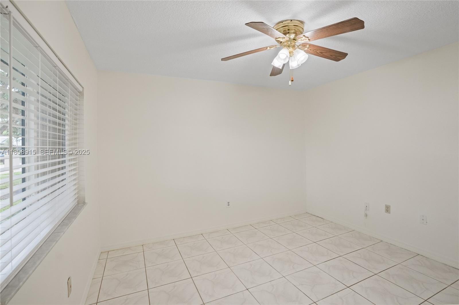 347 Fairway Circle 62, Weston, FL 33326 photo 20