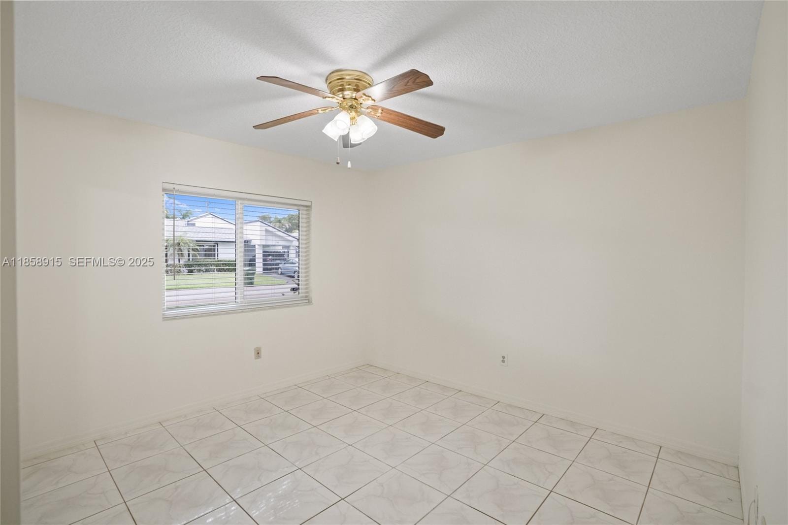 347 Fairway Circle 62, Weston, FL 33326 photo 23