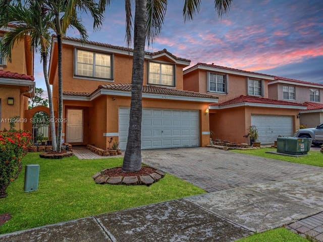 7171 Sienna Ridge Lane, sold in S & R Of Inverrary Par F, Lauderhill, FL