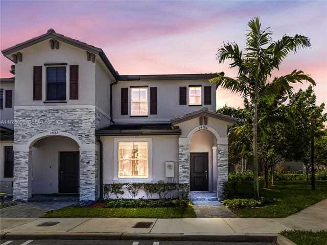 14786 SW 181st Terrace, sold in Bowtie Subdivision, Miami, FL
