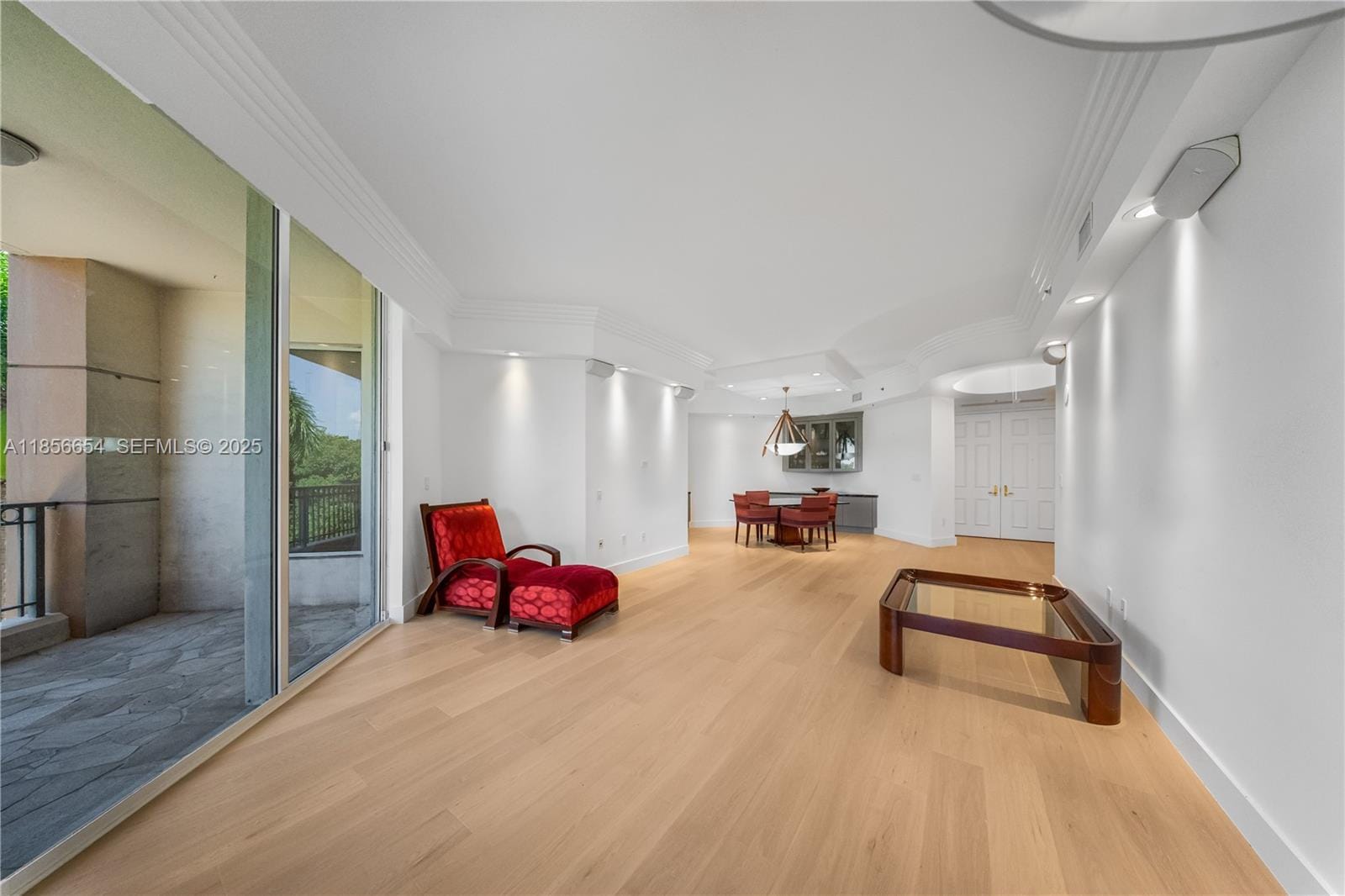 626 Coral Way 402 — photo 3
