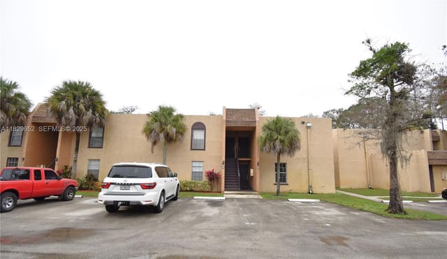4231 NW 19th Street 256, sold in Wood Hue Ii Condo, Lauderhill, FL