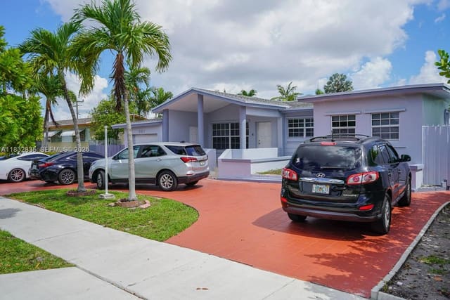 961 W 53rd Street, Hialeah, FL 33012