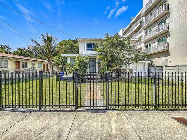 796 NE 85th Street, sold in Biscayne Heights, Miami, FL