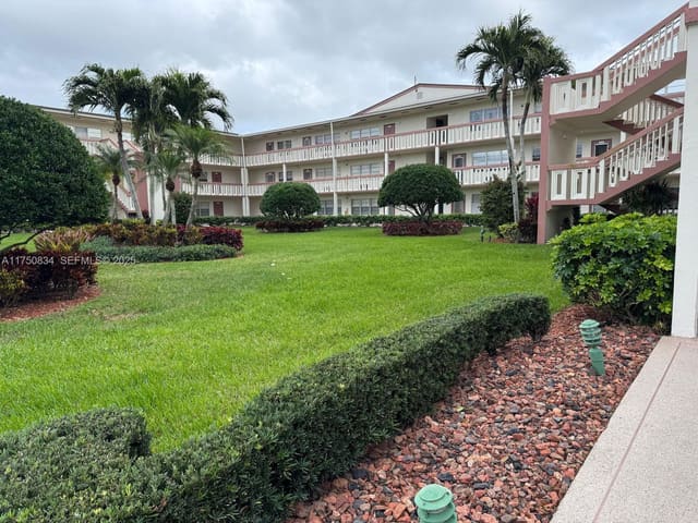 310 Preston H 310, Boca Raton, FL 33434
