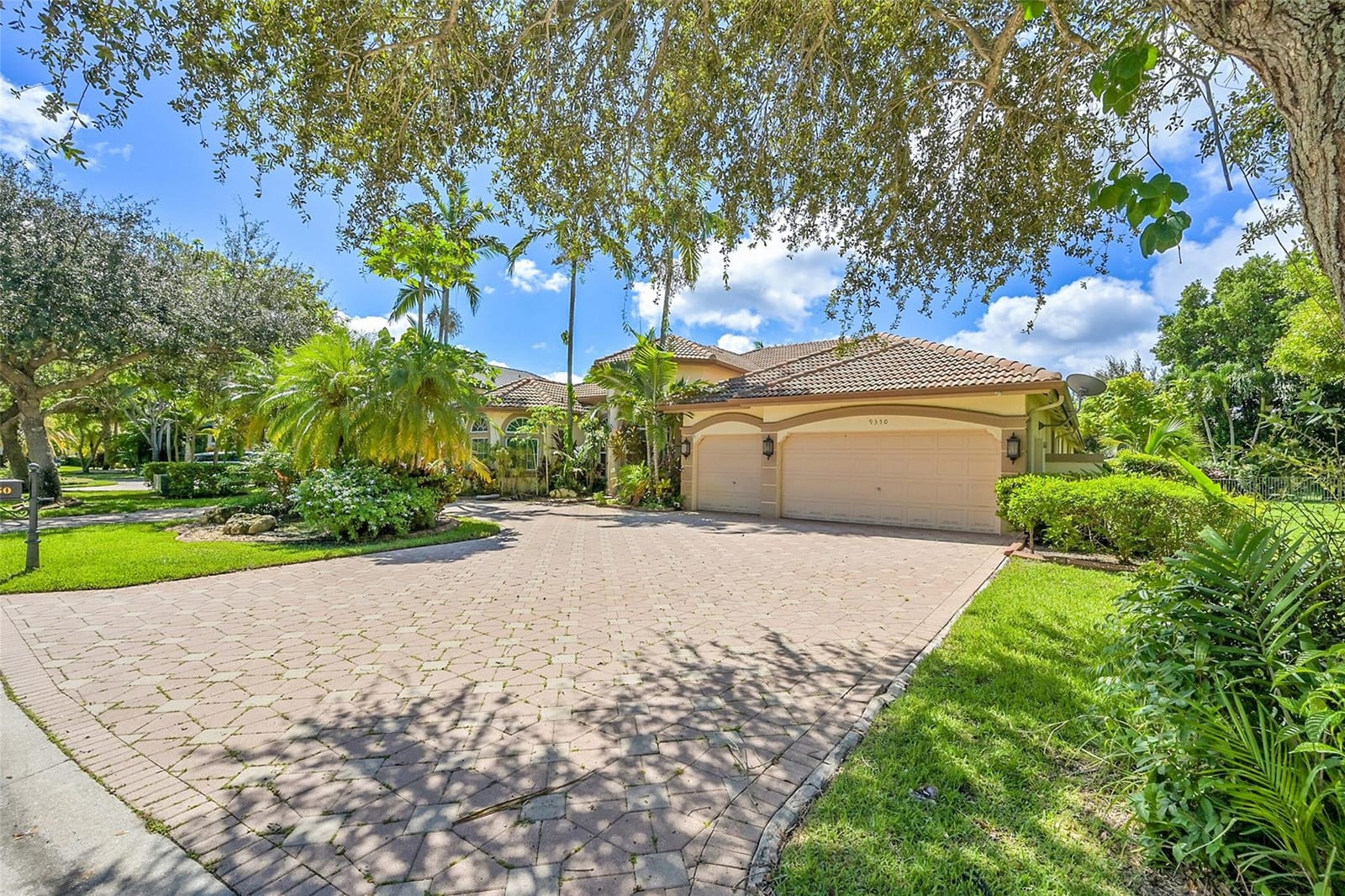 9350 NW 62nd Court — photo 6