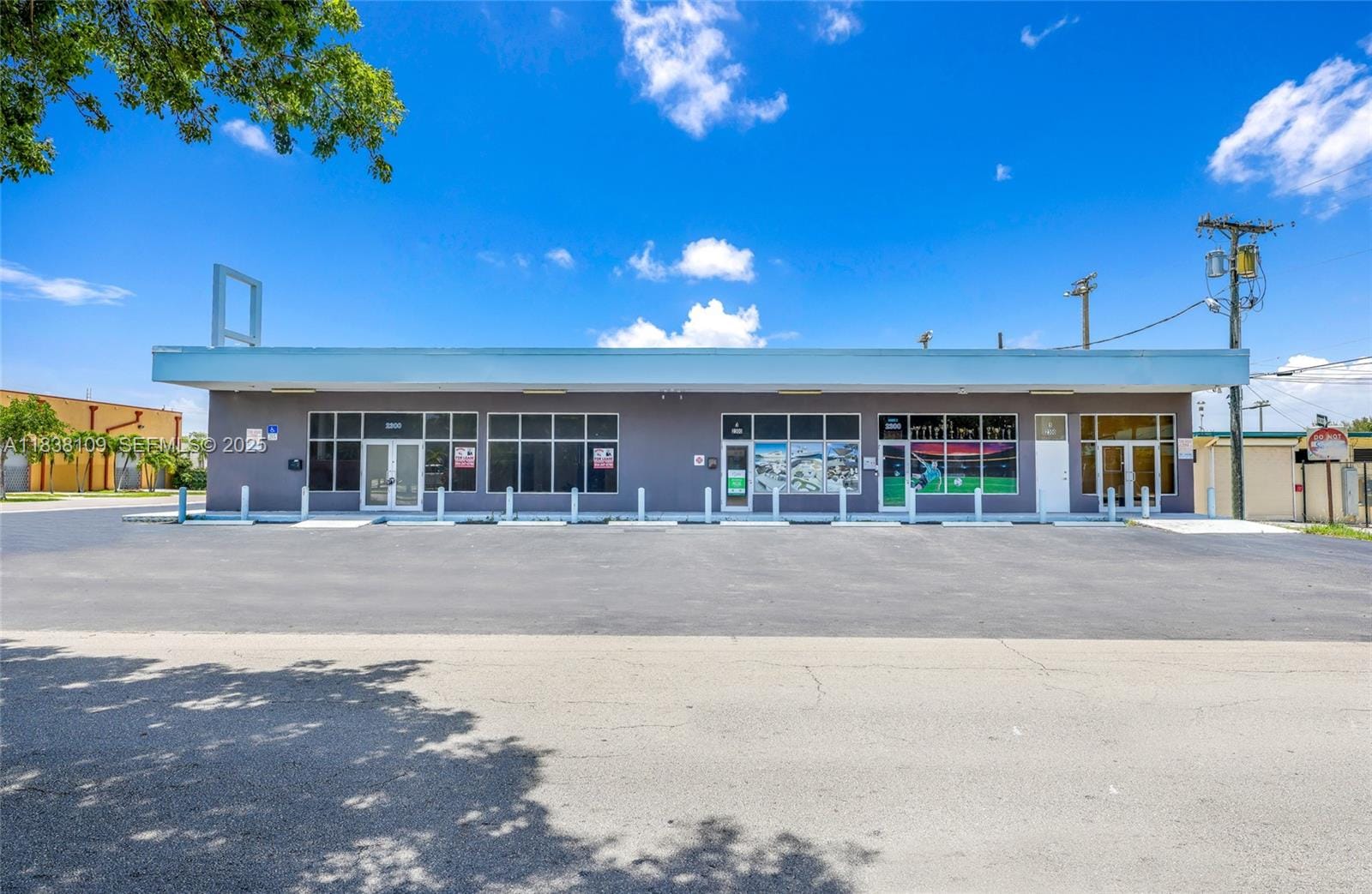 2300 N 23rd Avenue, Hollywood, FL 33020