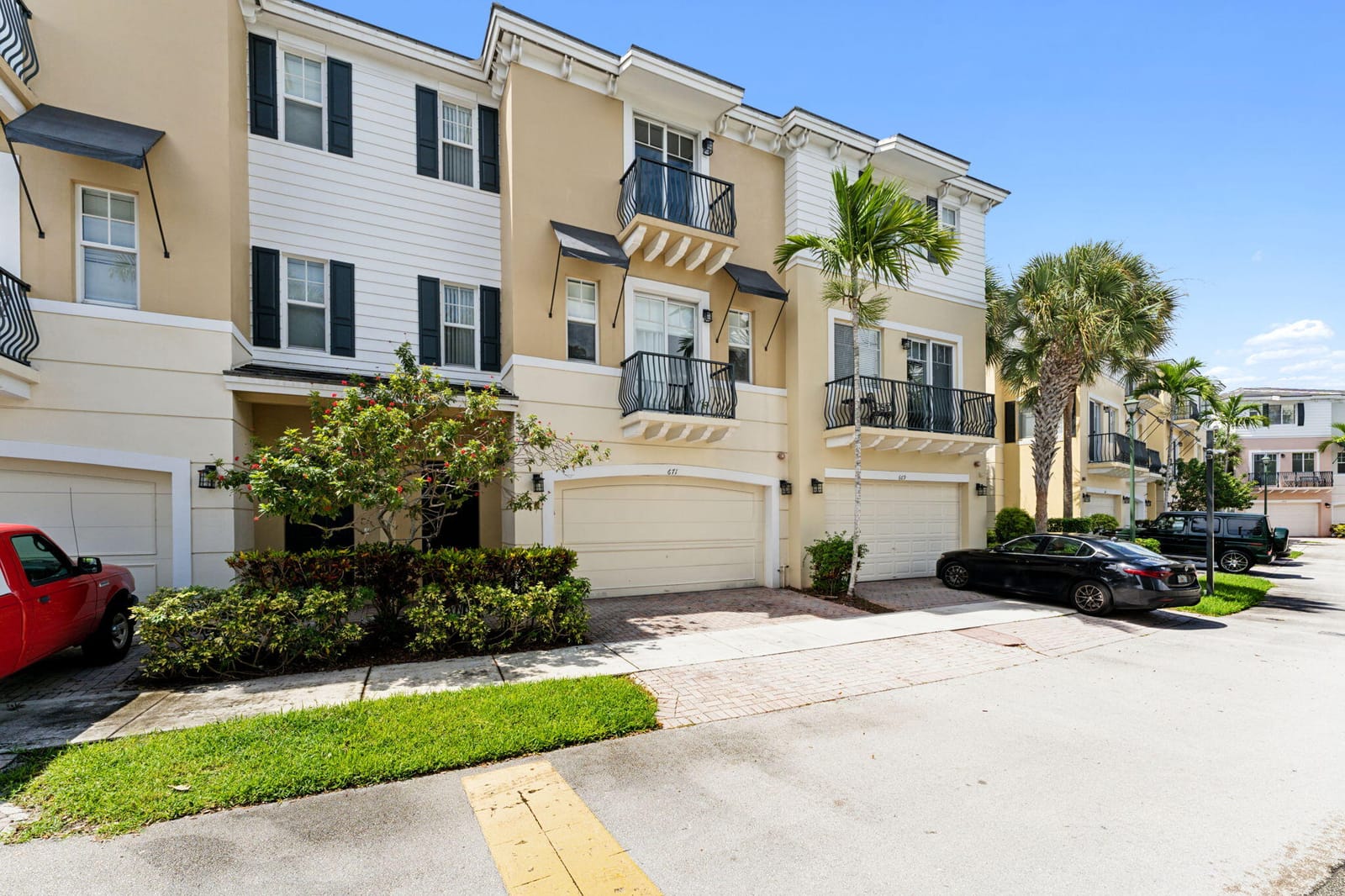 671 NW 38th Circle, Boca Raton, FL 33431