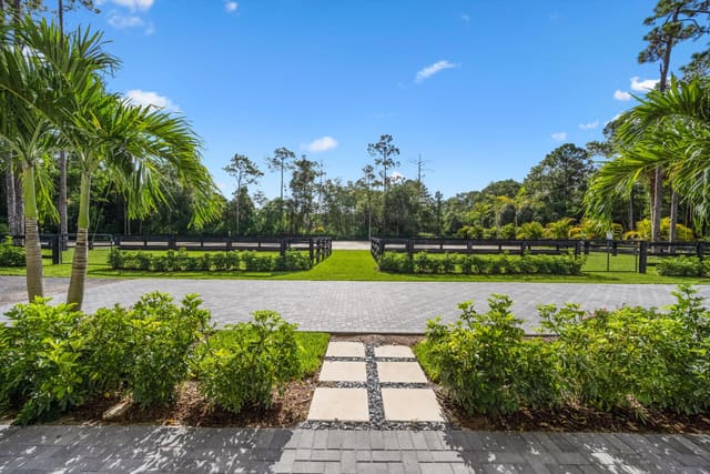 14479 Halter Road, Wellington, FL 33414