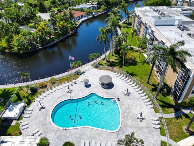 3050 NE 16th Avenue 706, sold in River Terrace, Oakland Park, FL