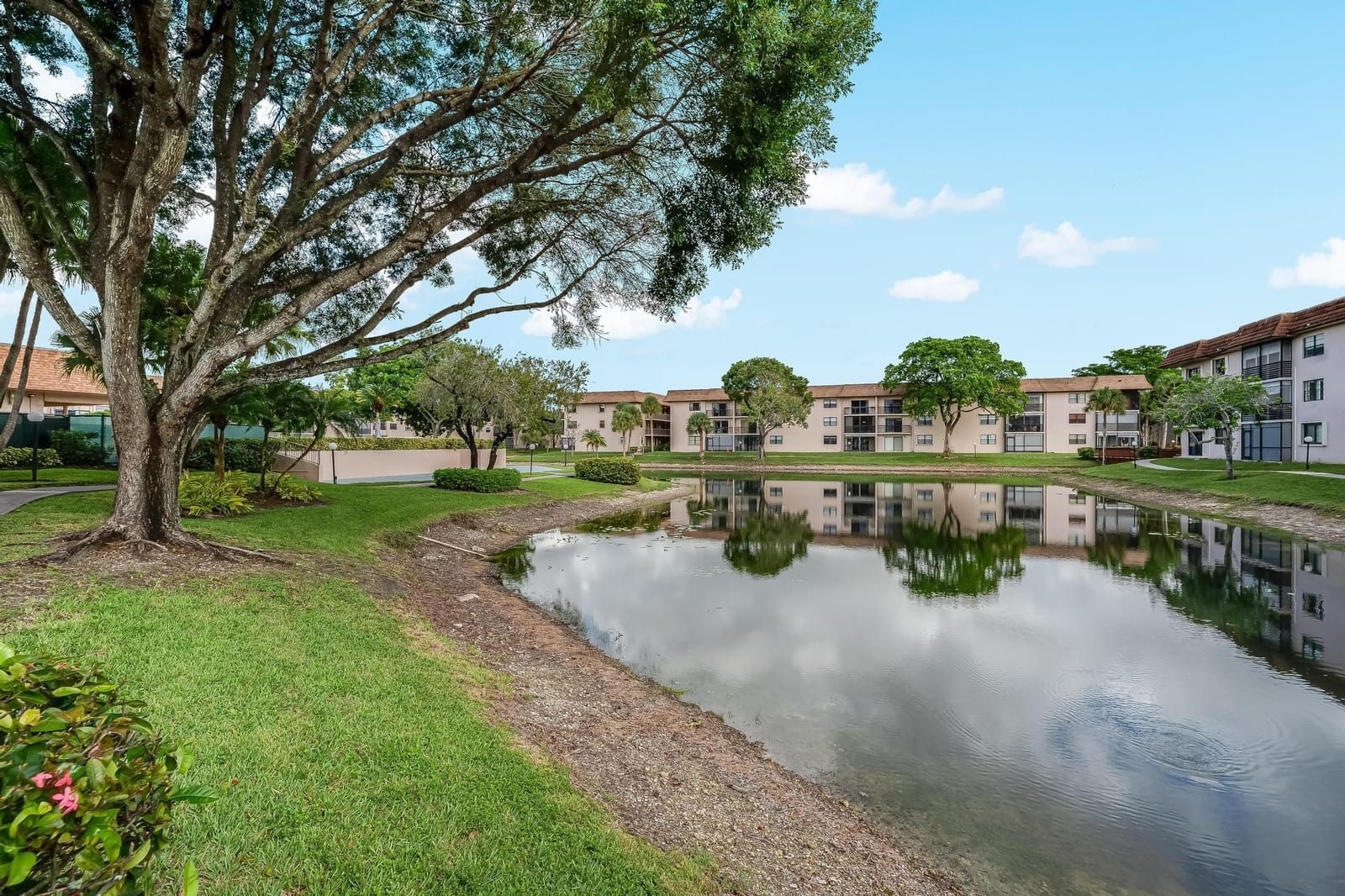 4955 E Sabal Palm Boulevard 104, Tamarac, FL 33319 photo 19