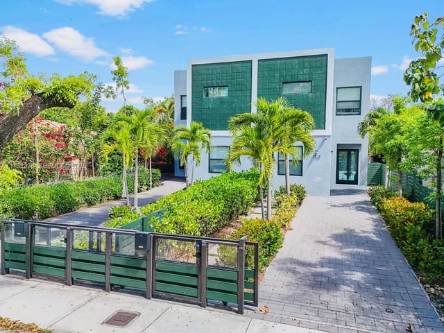 2735-2737 SW 2nd Street, sold in Central Park, Miami, FL