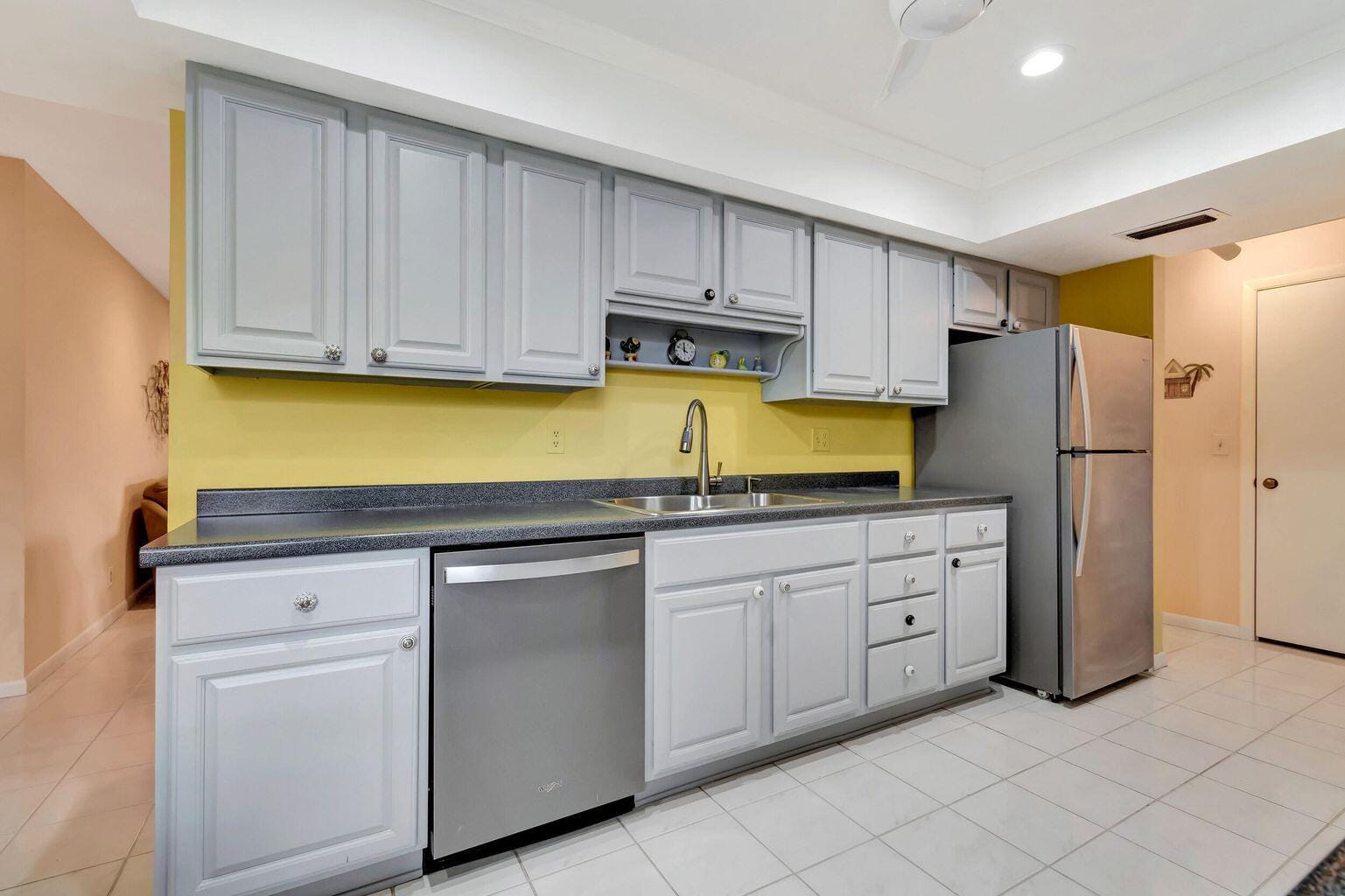 5920 Forest Grove Drive 3 — photo 4