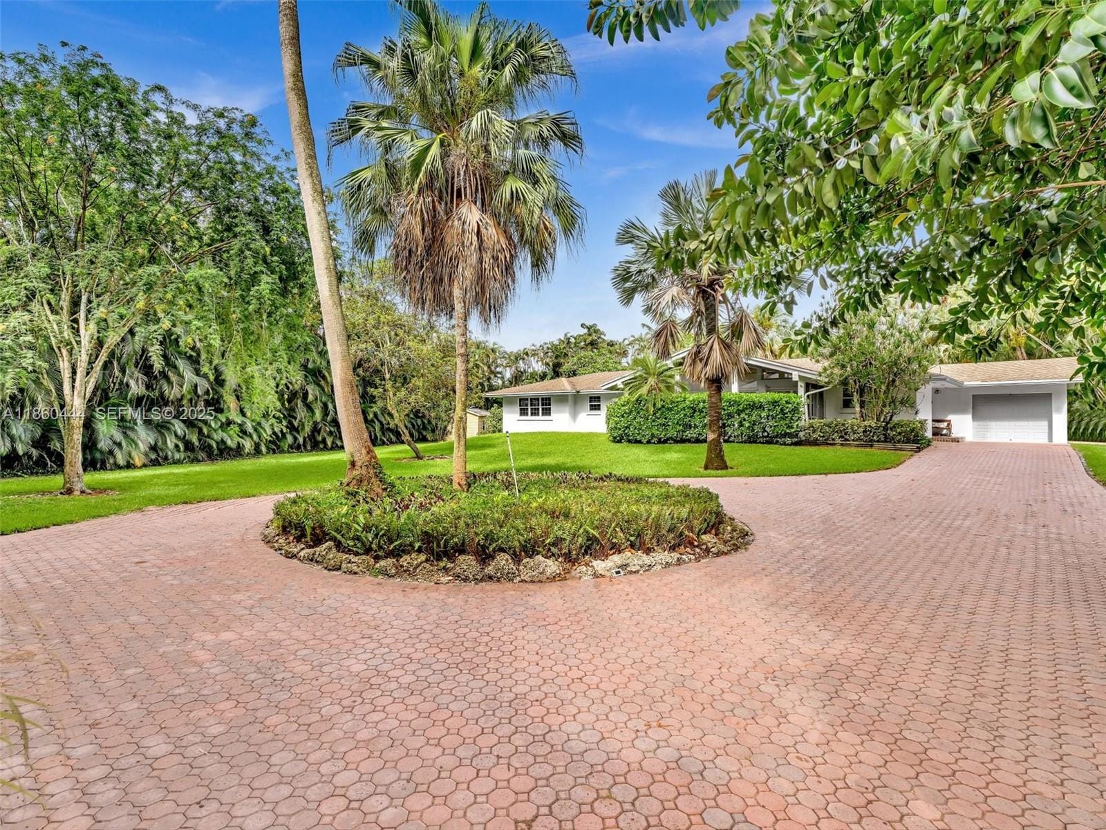 3 bedroom home for sale at 4851 106th, Davie, FL 33328 — $949,000