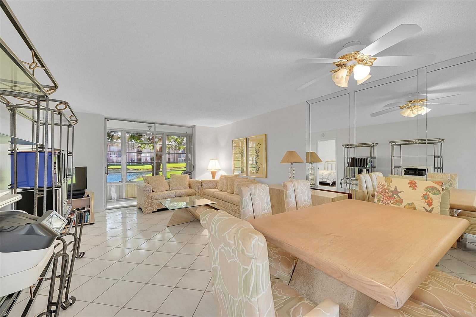 9480 Sunrise Lakes Boulevard 111 — photo 3