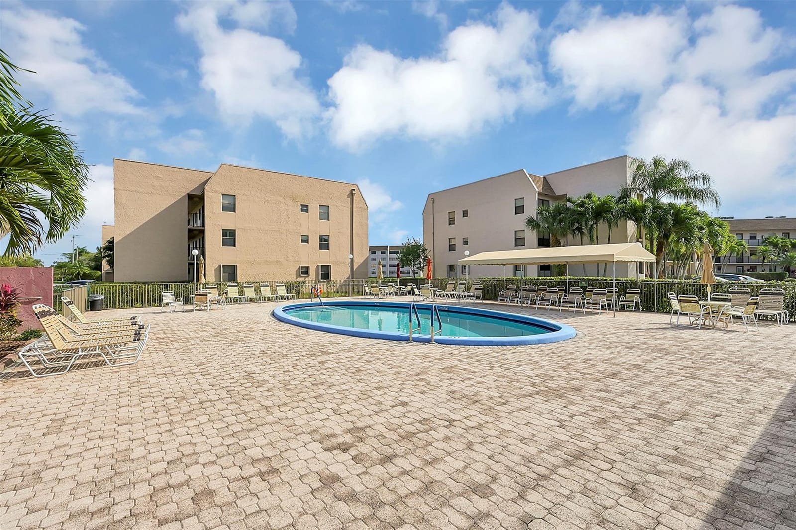 9480 Sunrise Lakes Boulevard 111, Sunrise, FL 33322 photo 27