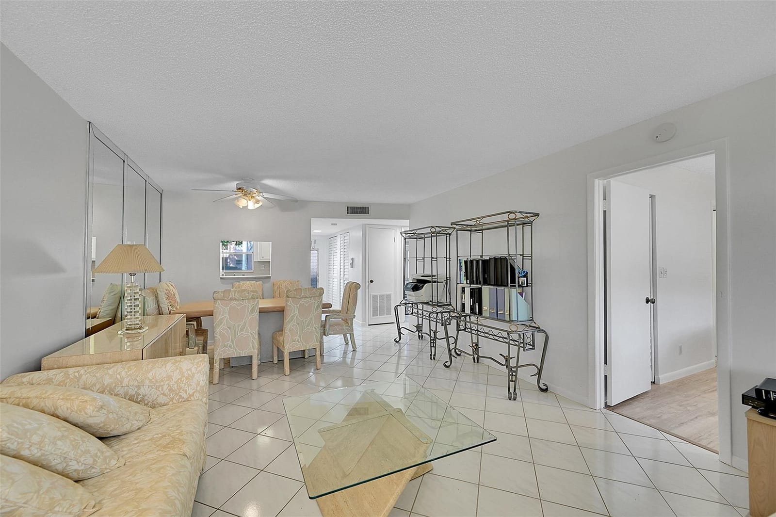 9480 Sunrise Lakes Boulevard 111 — photo 5