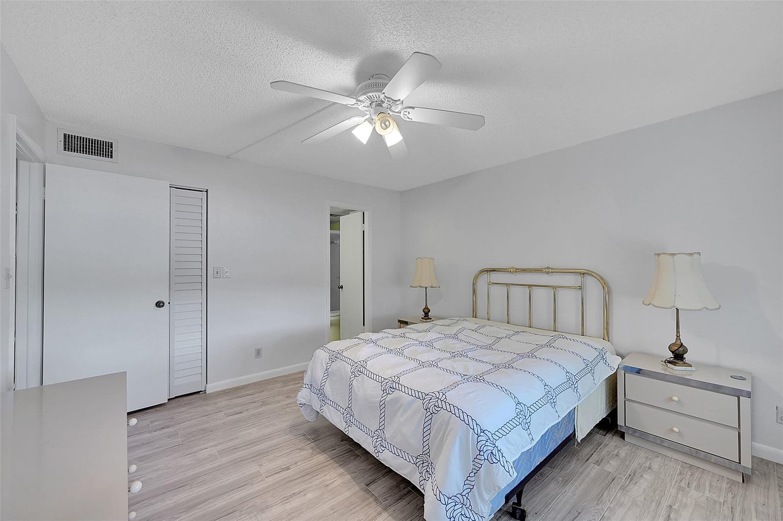 9480 Sunrise Lakes Boulevard 111 — photo 7