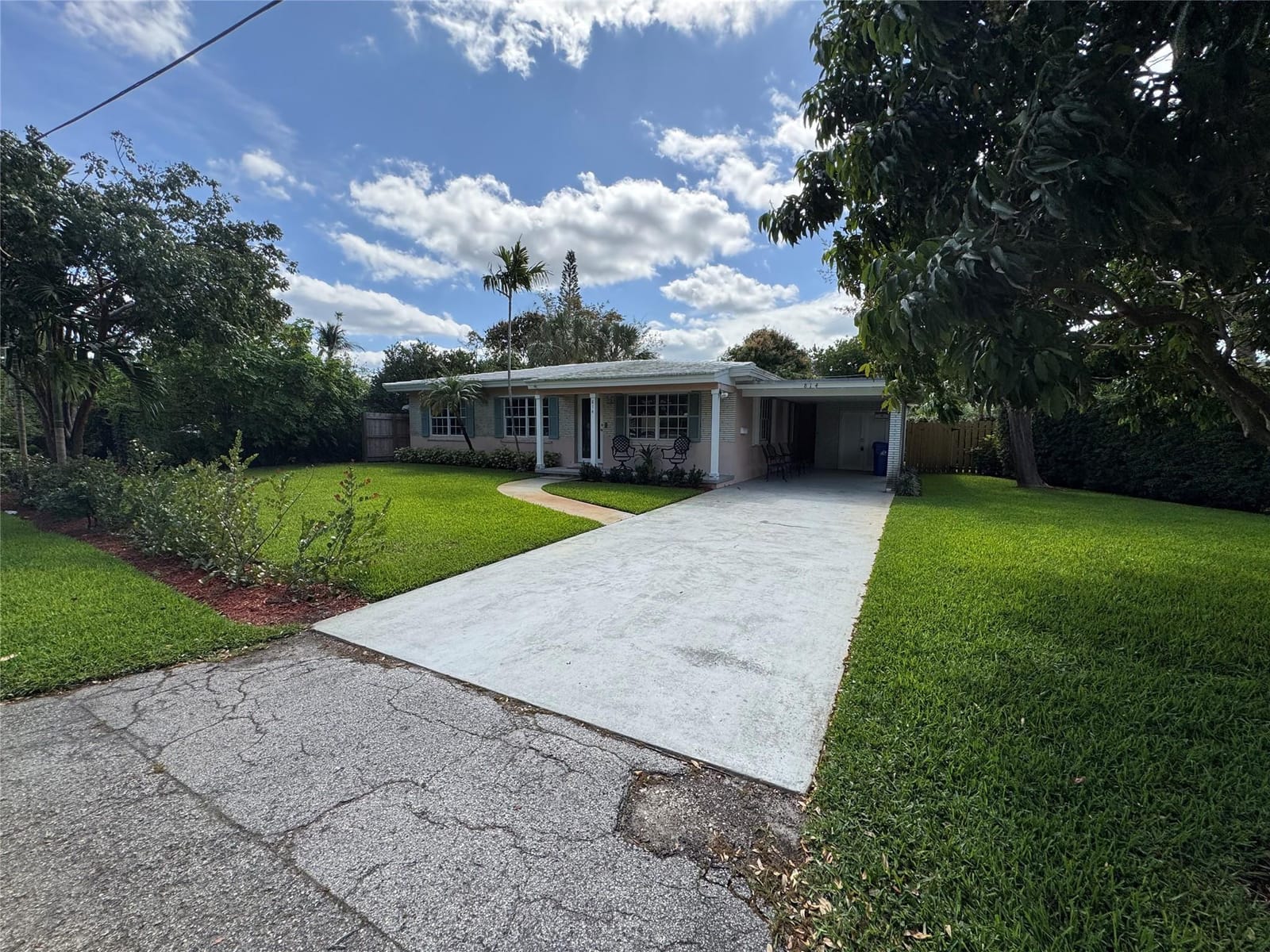 814 SE 14th Court — photo 9