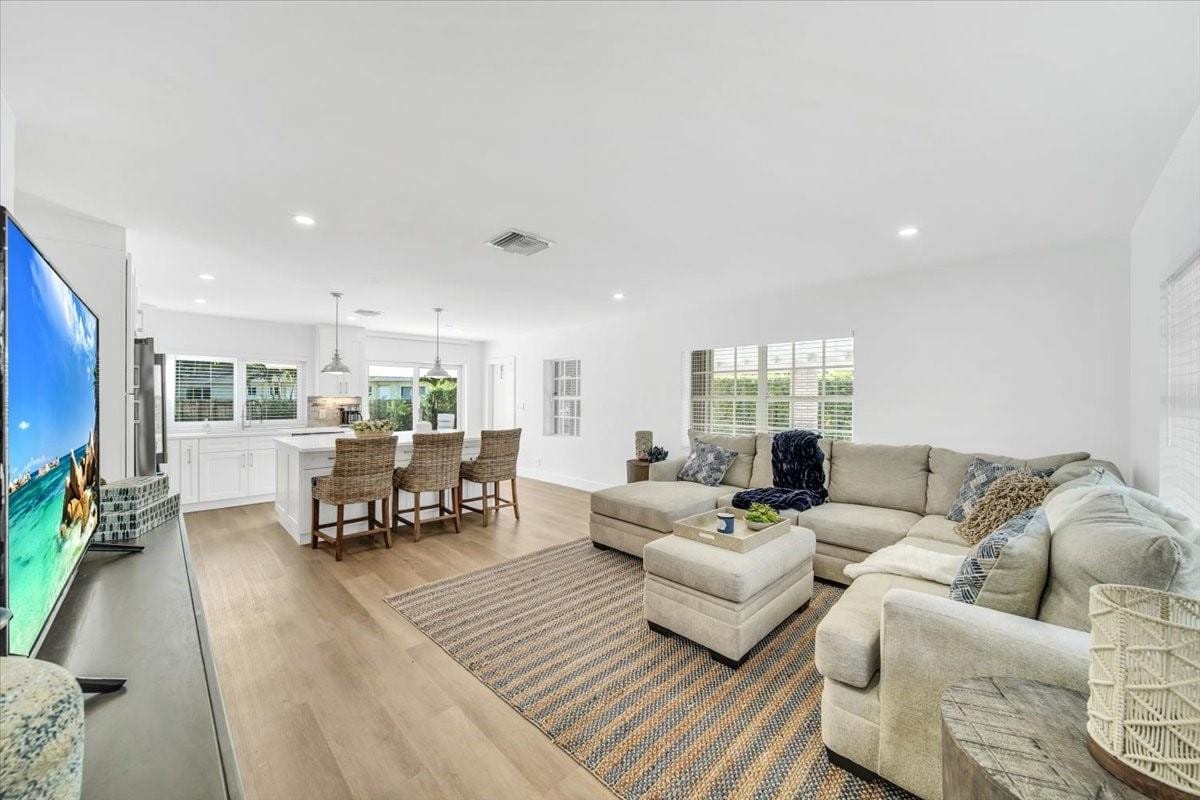814 SE 14th Court — photo 10