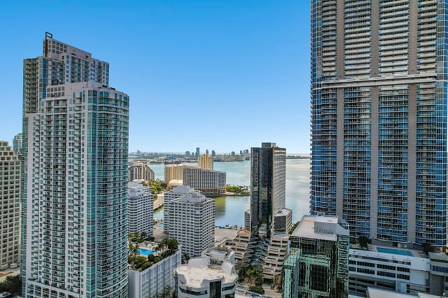 1050 Brickell Avenue 2302, sold in 1060 Brickell Condo, Miami, FL