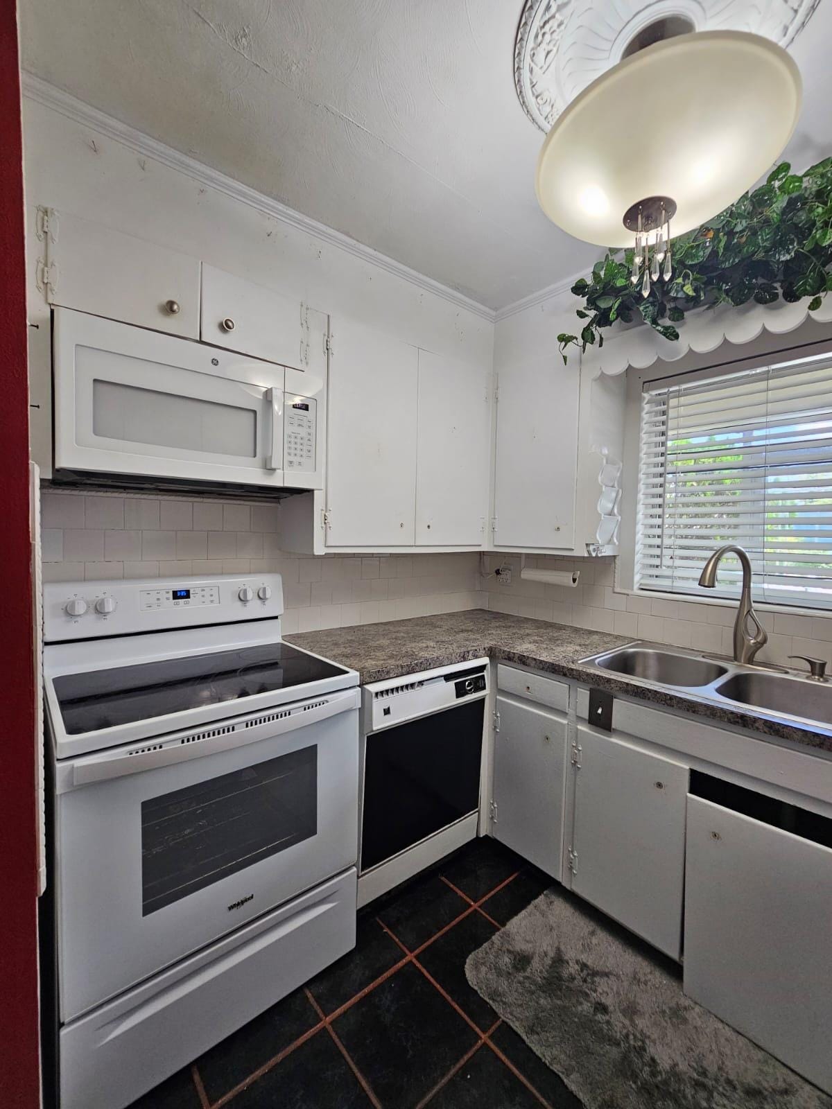 950 W 36th Street — photo 7