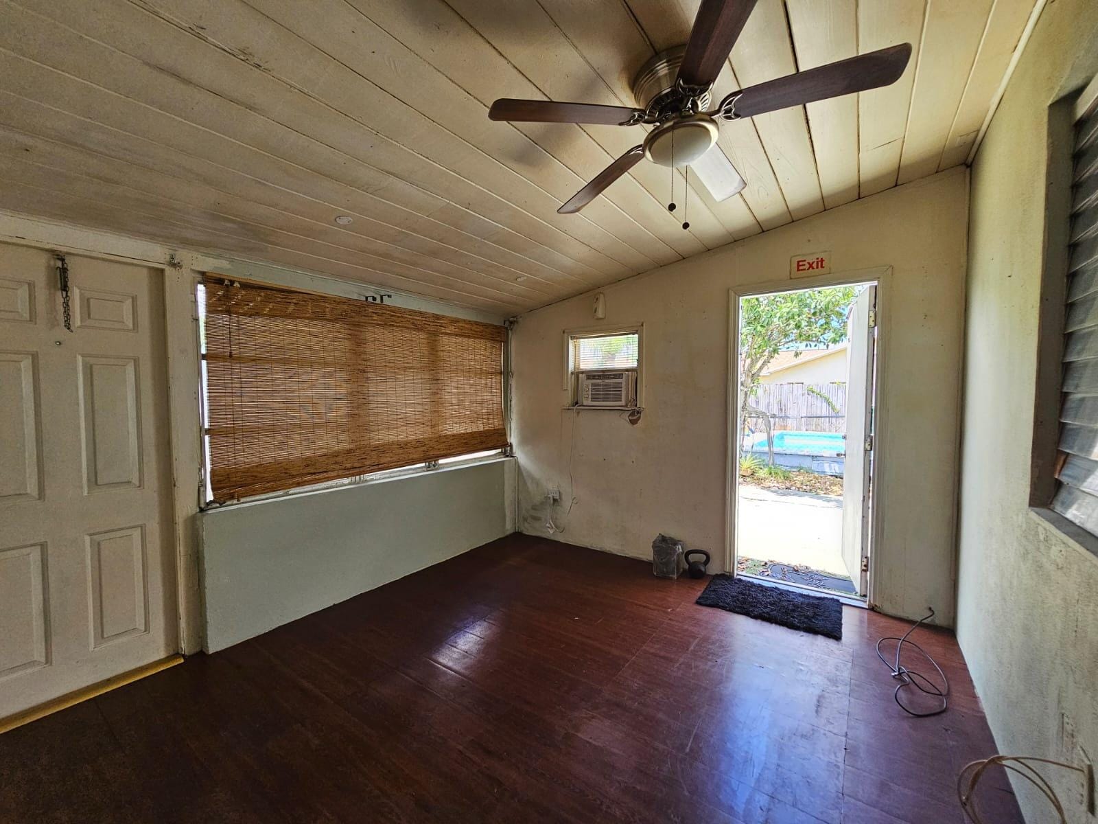 950 W 36th Street — photo 12