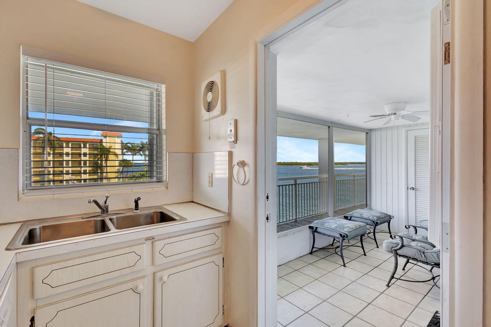 111 Shore Court 314, North Palm Beach, FL 33408 photo 13