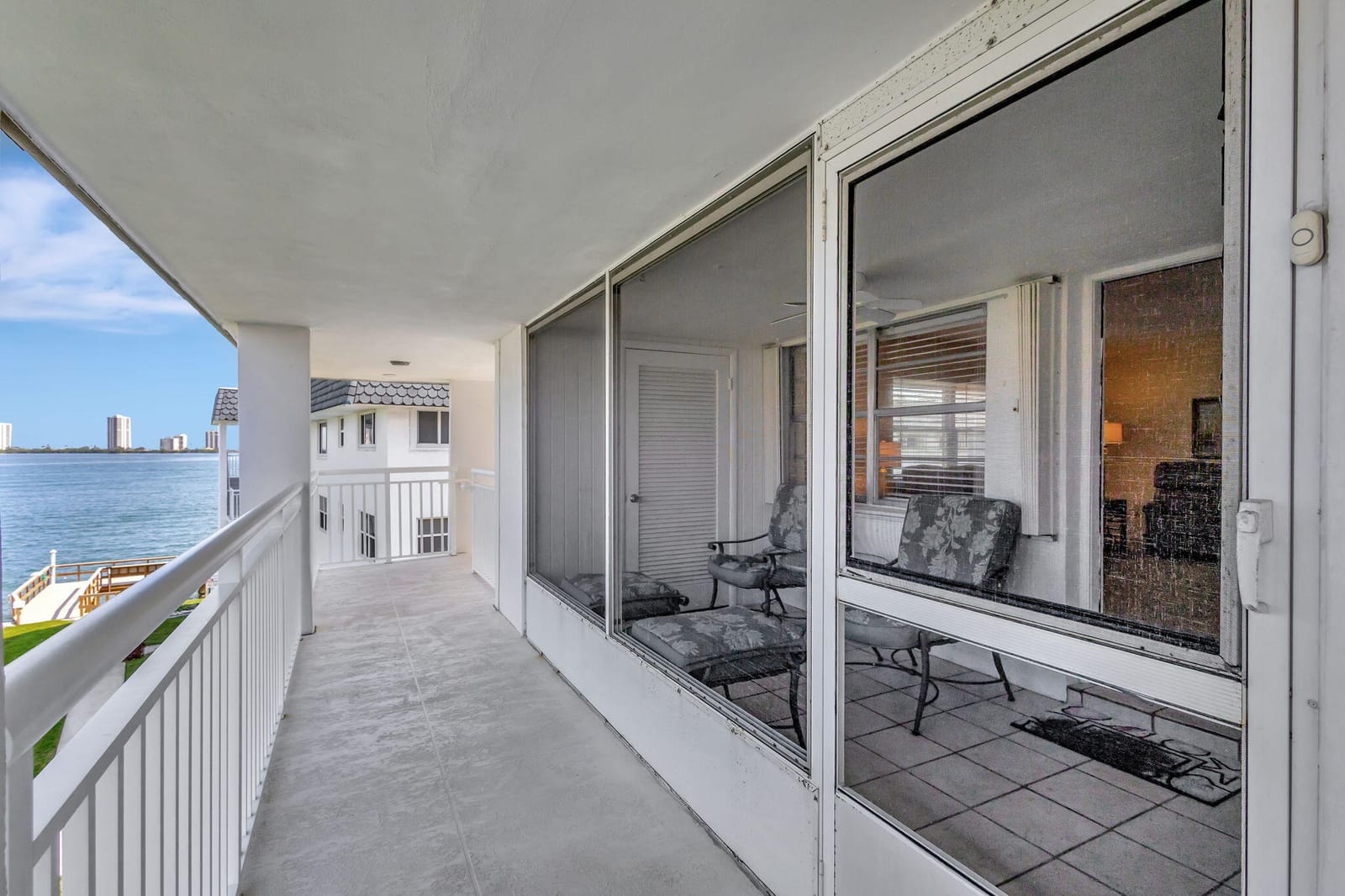 111 Shore Court 314, North Palm Beach, FL 33408 photo 4
