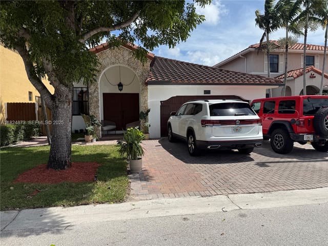 9772 NW 9th Street, Miami, FL 33172