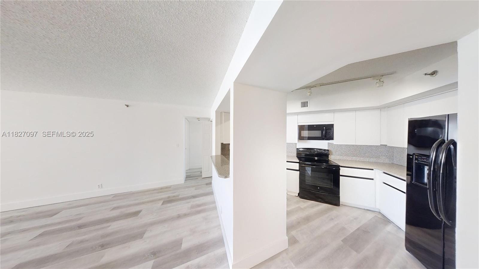 6767 Collins Avenue 1402, Miami Beach, FL 33141 photo 15