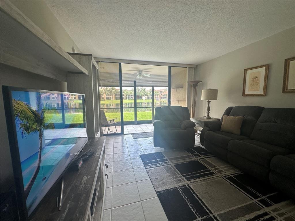 5609 Coral Lake 109 — photo 8