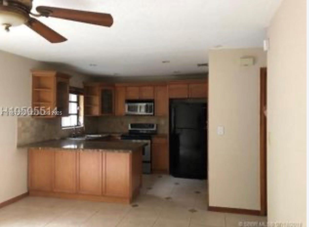 17962 NW 68th Avenue D-21, Hialeah, FL 33015