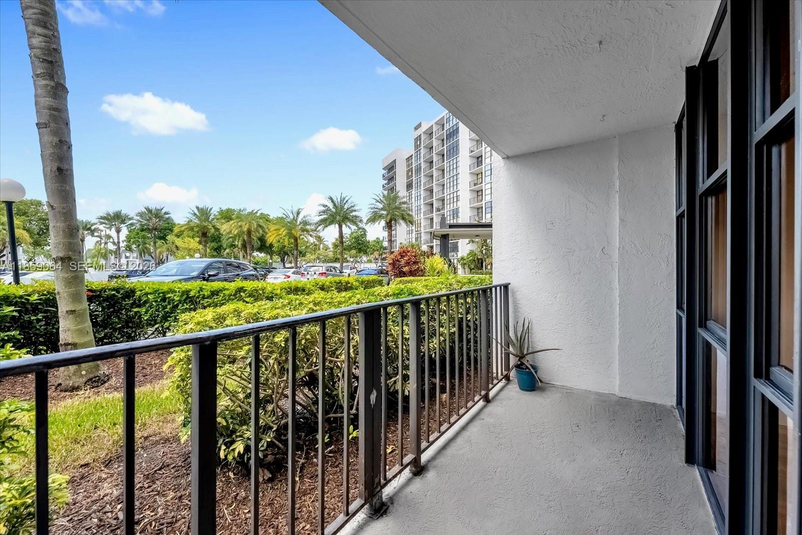 1000 Parkview Drive 129, Hallandale Beach, FL 33009 photo 3