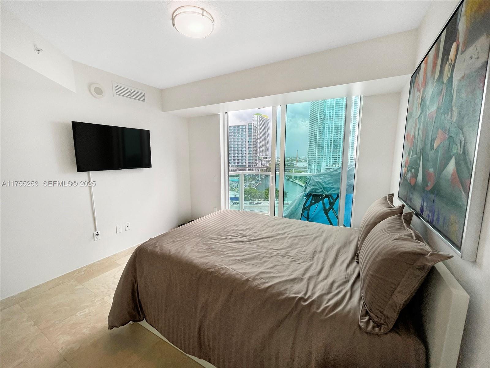 41 SE 5th Street 916, Miami, FL 33131