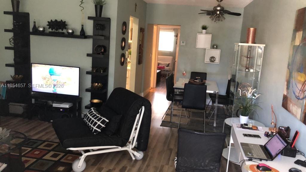 419 Golden Isles Drive 305 — photo 12