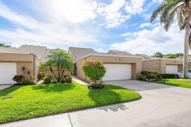11110 Applegate Circle, Boynton Beach, FL 33437