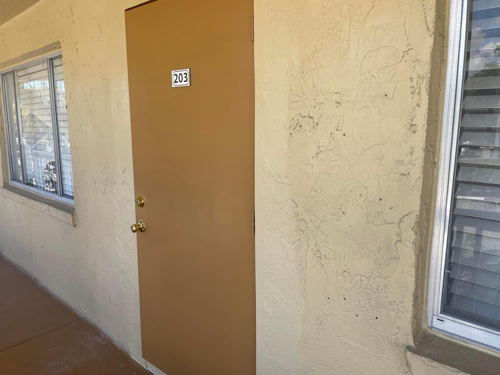 555 Purdy Lane 203, Palm Springs, FL 33461 photo 2