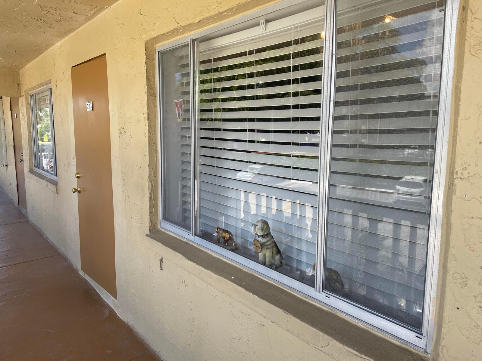 555 Purdy Lane 203, Palm Springs, FL 33461 photo 3