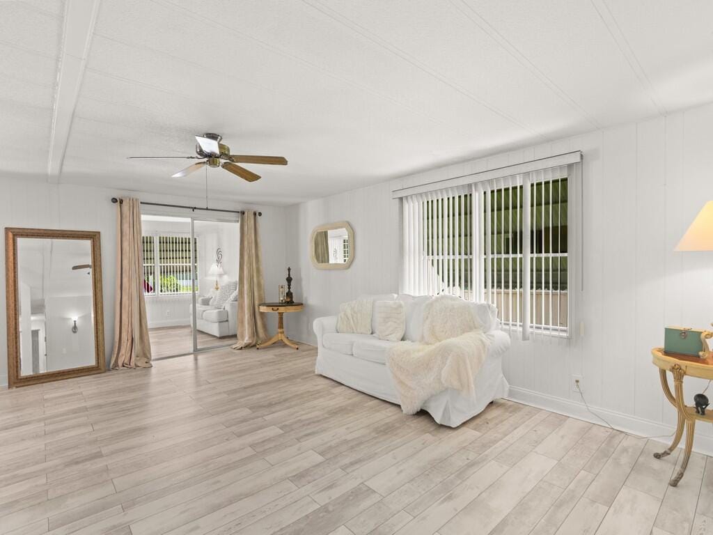 125 La Vaughn Circle, Jensen Beach, FL 34957 photo 12