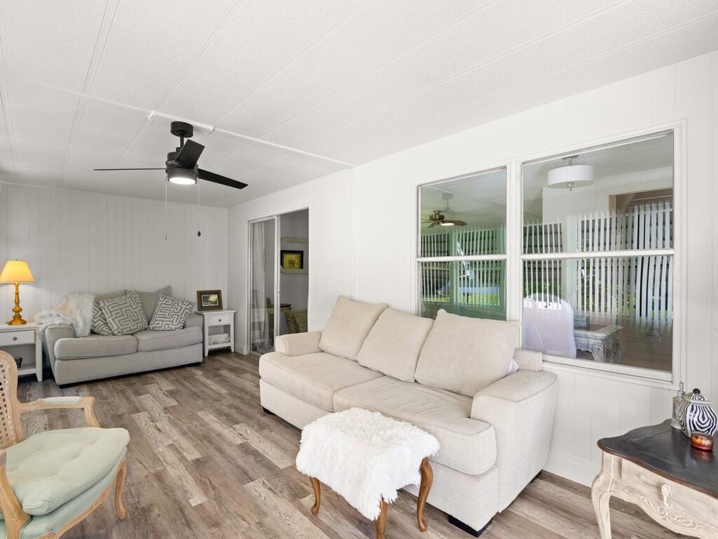 125 La Vaughn Circle, Jensen Beach, FL 34957 photo 23