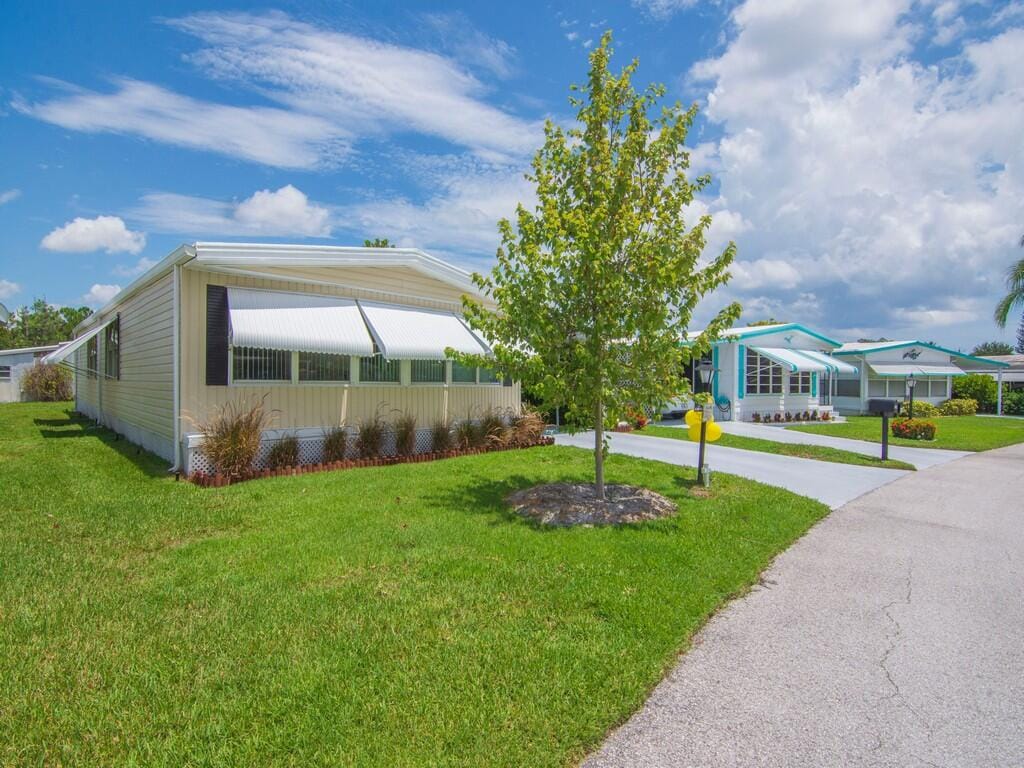 125 La Vaughn Circle, Jensen Beach, FL 34957 photo 9