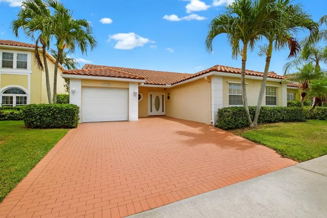 10628 Plainview Circle, sold in Port Cayman, Boca Raton, FL