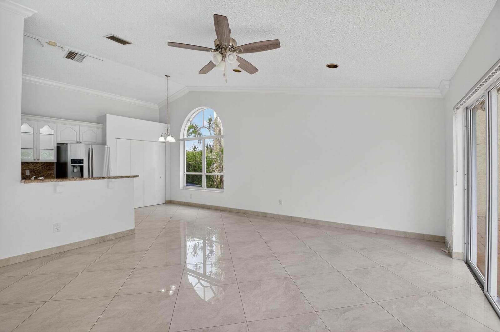 10628 Plainview Circle — photo 12