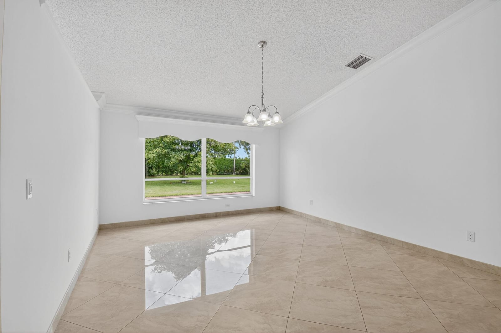 10628 Plainview Circle — photo 6